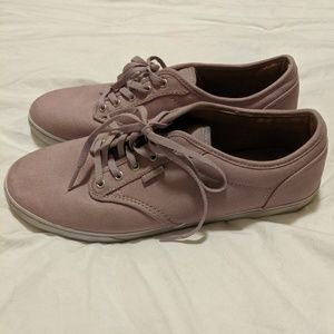 Vans rose colored tennis shoes